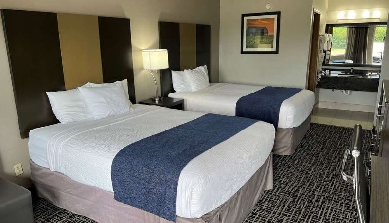 Camera - Days Inn by Wyndham Grove