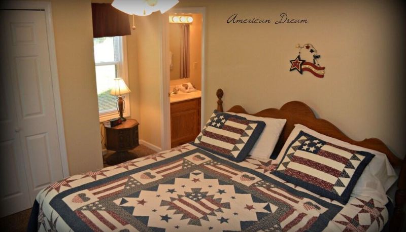 Standard room - Cove Creek Cottage