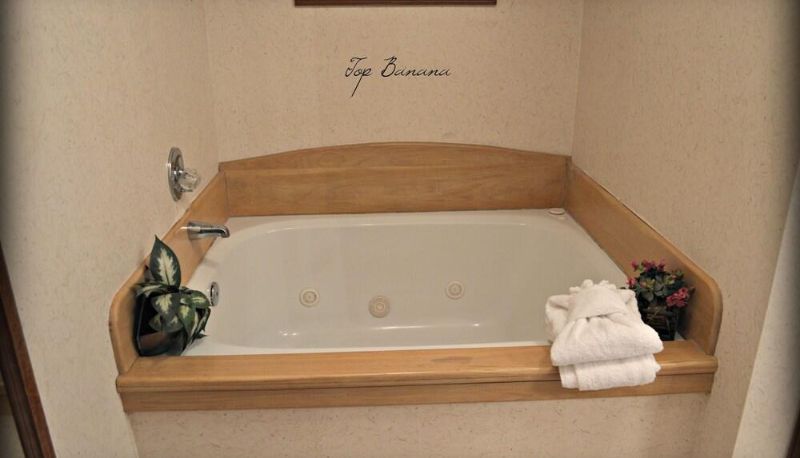 Whirlpool - Cove Creek Cottage