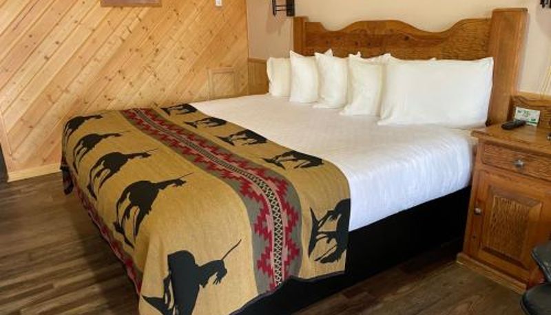 Bilgi - The Longhorn Ranch Resort Lodge & RV Park
