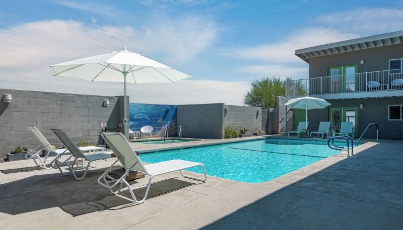 プール - Desert Hot Springs Inn