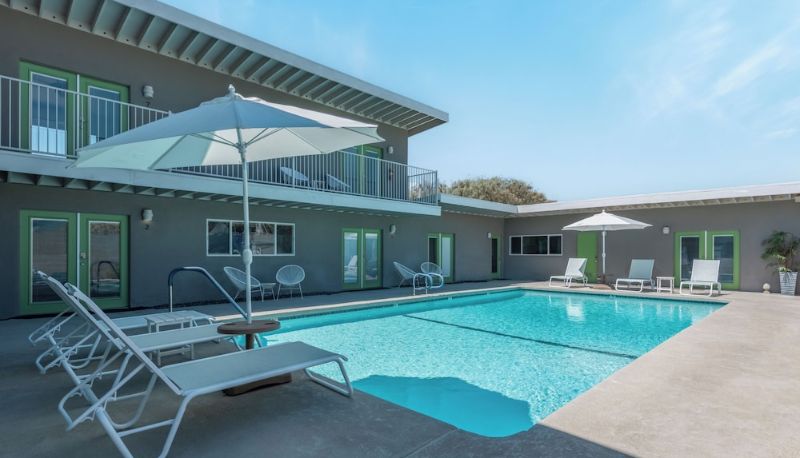 プール - Desert Hot Springs Inn