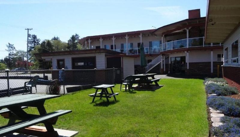 Dintorni - Breakers Boutique Inn