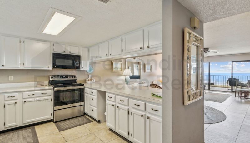 Apartment - Easy Acces to the Pool and Private Walkway to the Beach by RedAwning Ocean View Condo