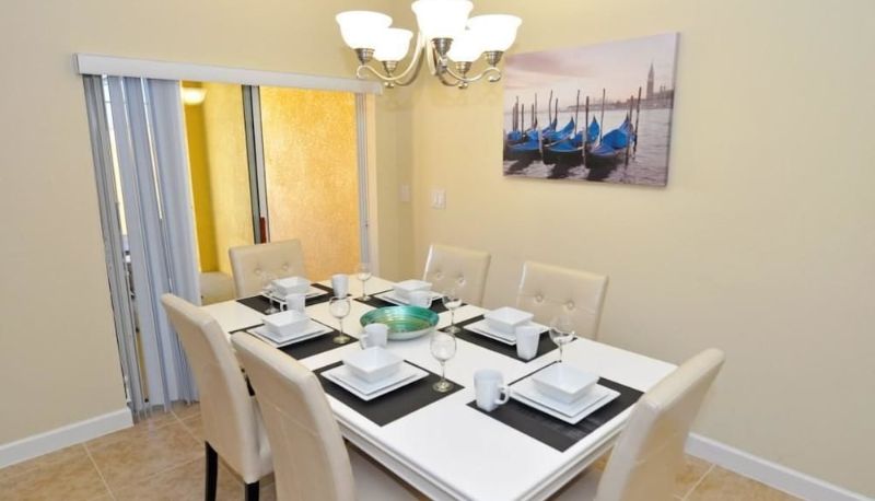 Family room - 8939 Paraside Palms Townhome 4 Bedroom by Florida Star