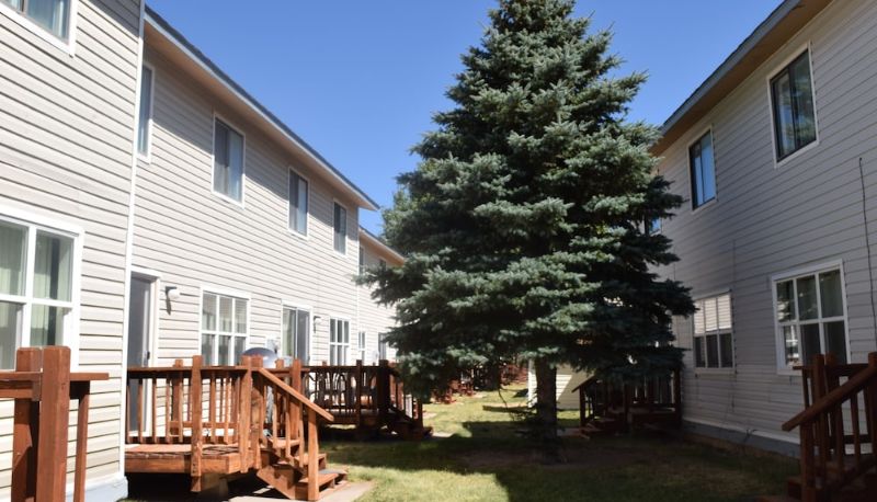 Información - Mactavish Court Townhomes