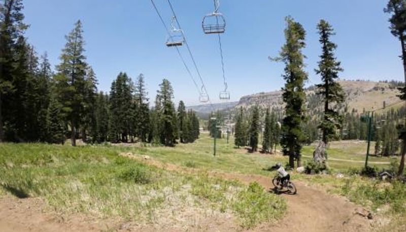 Standart oda - Luxurious 2 Bedroom Base Camp Condo - Steps from Kirkwood Village condo