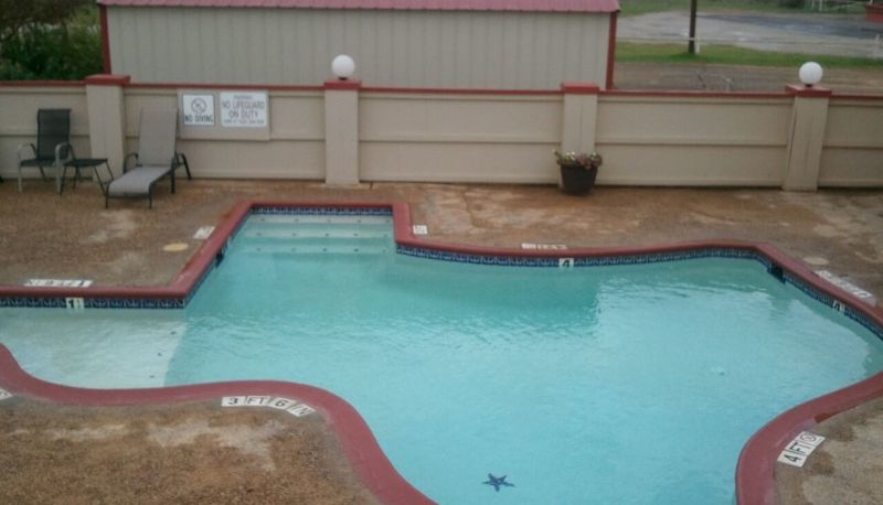 Piscina - Royal Inn Pearsall