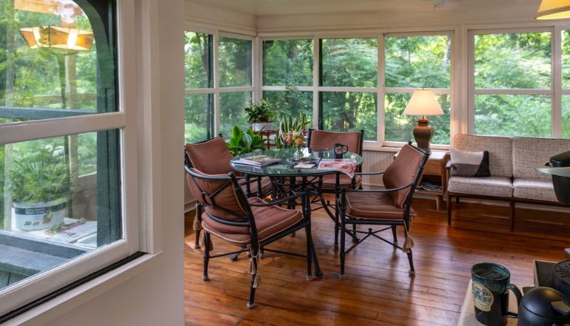 Bilgi - Pinecrest Bed & Breakfast
