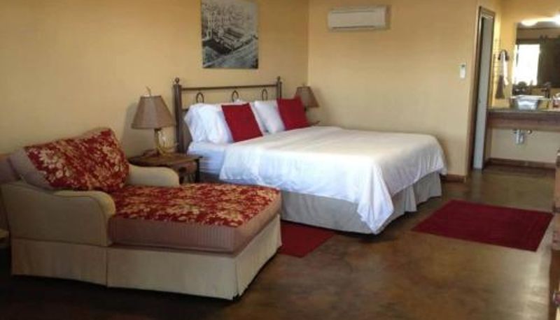 Info - HH Creek Inn