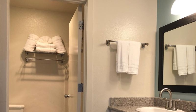 Pokój - SureStay Plus by Best Western Gold Beach