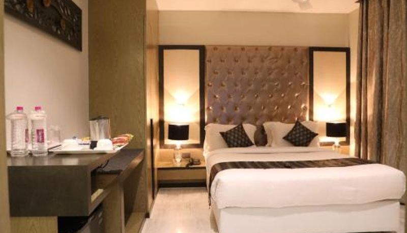 Room - THE IMPERIAL GRAND