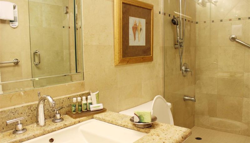 Camera - Courtleigh Hotel and Suites