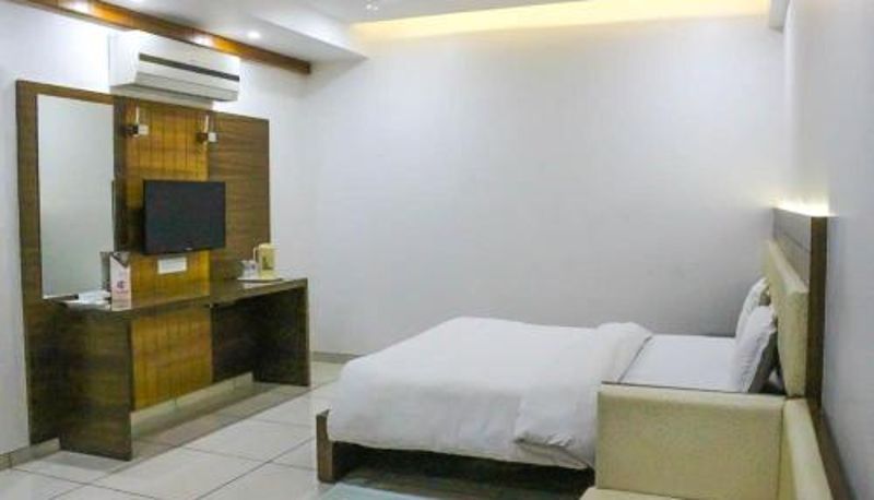 Info - Hotel Apex Inn