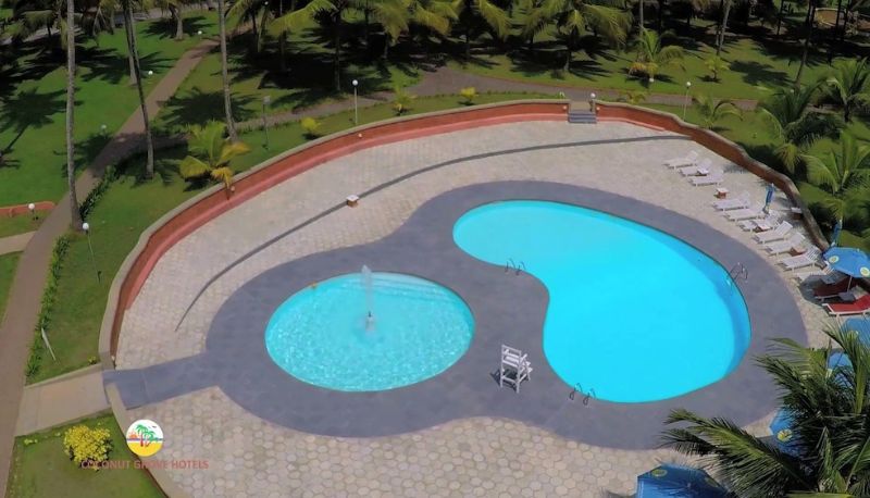 Pool - Coconut Grove Beach Resort