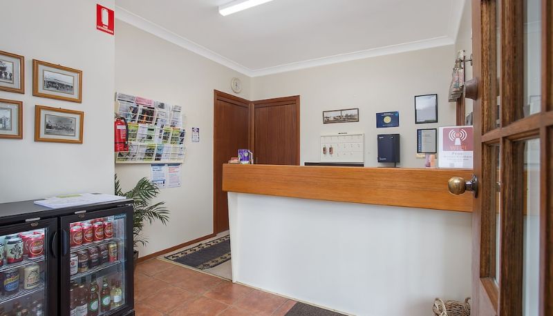 Reception - Manifold Motor Inn