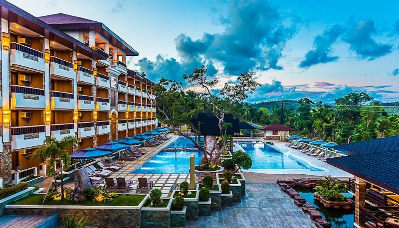 Havuz - Coron Westown Resort