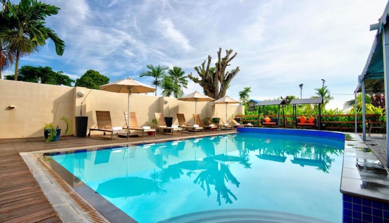 Piscina - Gazelle International Hotel