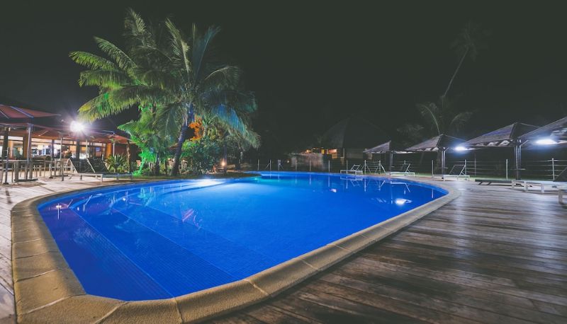 Piscina - Hôtel Tiéti Poindimié