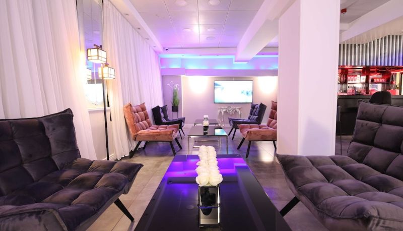 Salon - Miami Beach Hotel Tel Aviv
