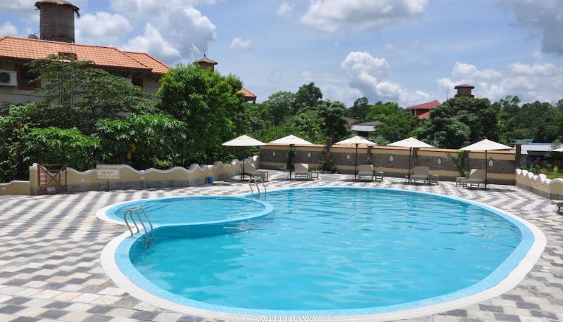 Piscina - Green Park Chitwan