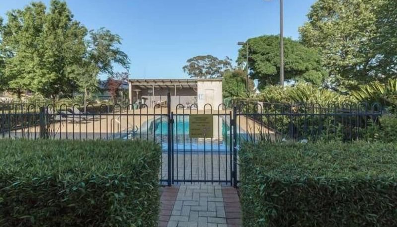 Pool - Banksia Motel Collie