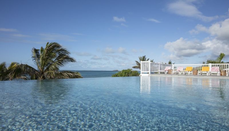 Piscina - C Rodrigues Mourouk