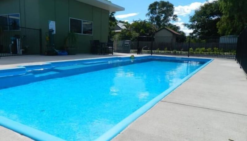 Piscina - Dooleys Capella Tavern and Motel