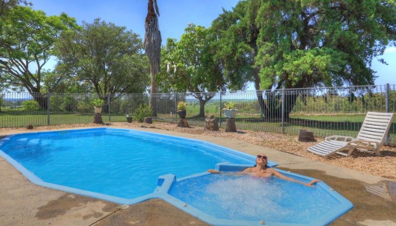 Pool - Hilldrop Motor Inn