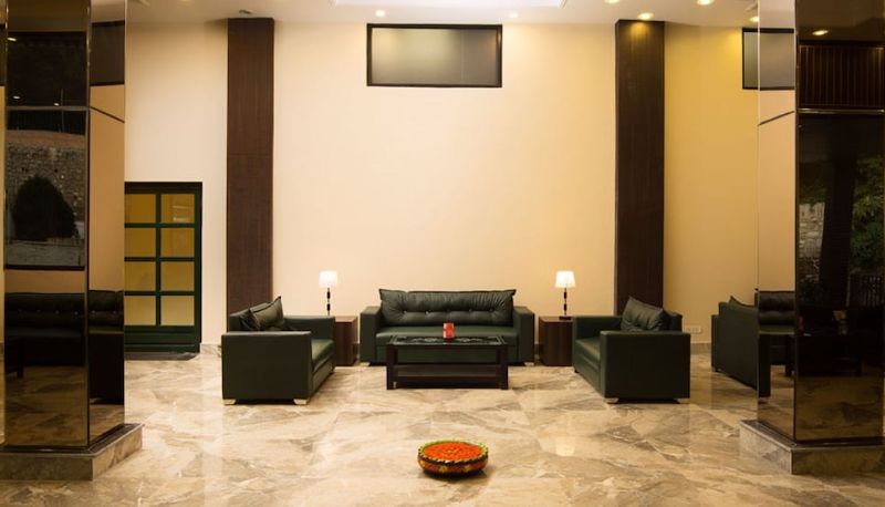 Salón - Sterling Nainital