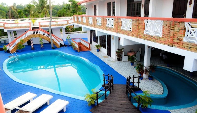 Zwembad - Hotel Thai Lanka