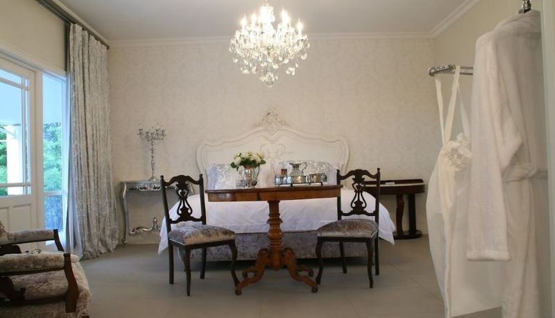 Info - La Riviera Guesthouse
