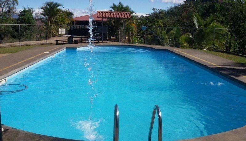 Piscina - Rancho Montezumo