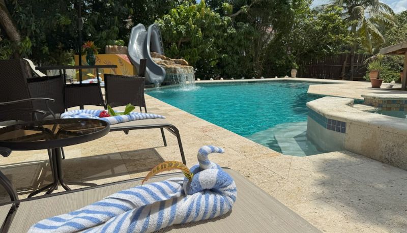 Havuz - Caribbean Shores Bed & Breakfast