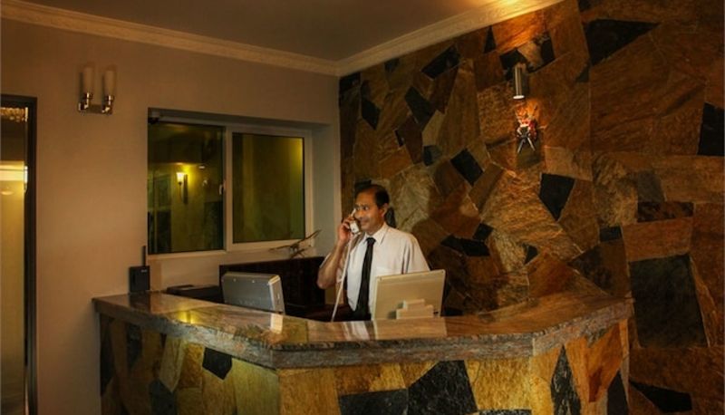 Rezeption - Hotel Travellers Nest