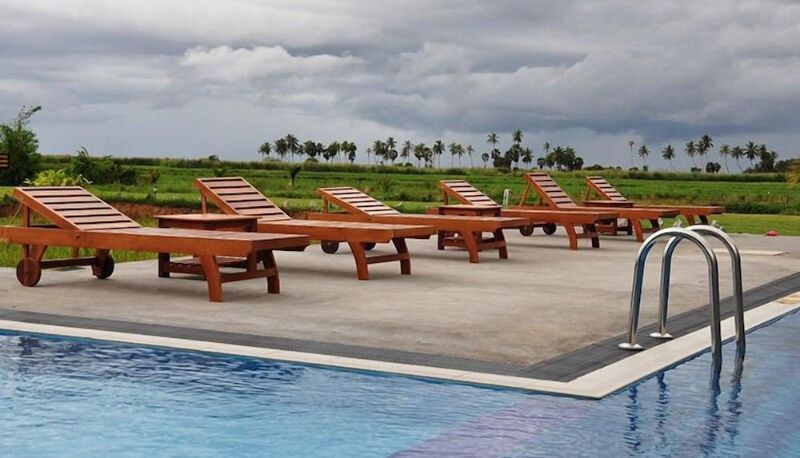 Pool - Thompukandam Village Resort