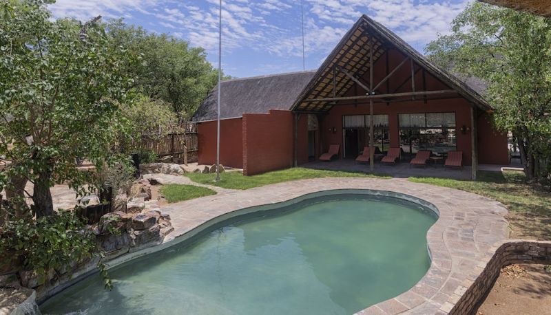 Basen - Hobatere Lodge