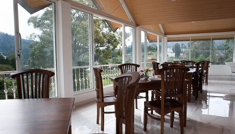 Restaurant - Vista Thilina
