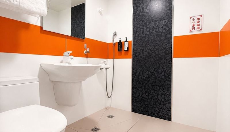 Standart oda - Lai Yue Hotel (Ai-Lai Fashion Hotel)