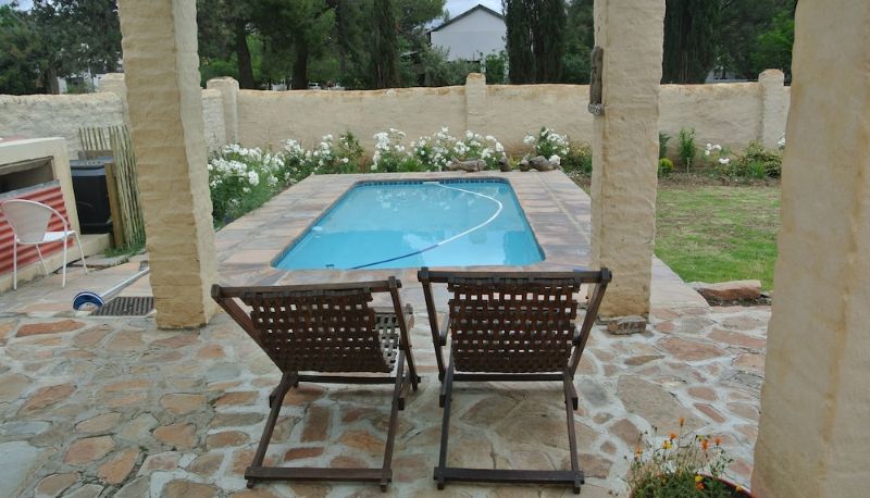 Piscina - The Ibis Lounge