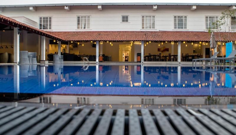 Pool - The Covanro