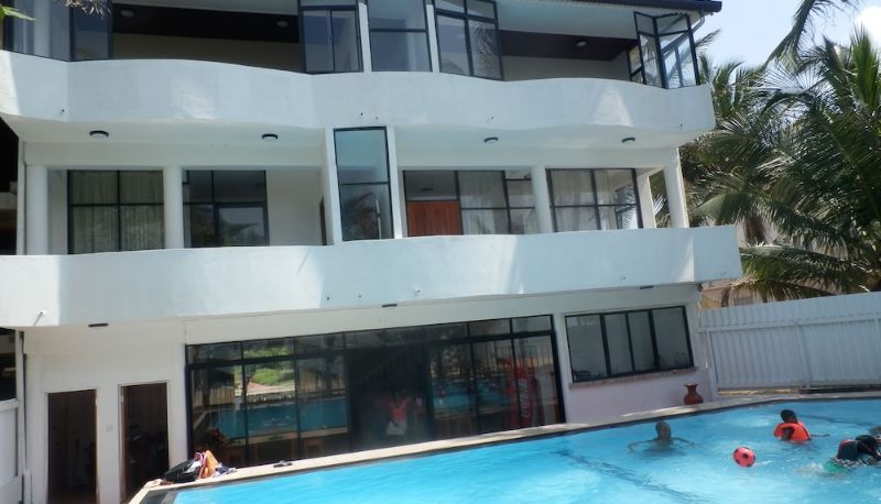 Zwembad - Lanka Beach Hotel