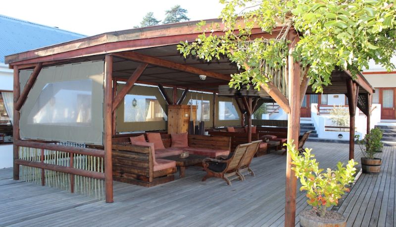 テラス - Assegaaibosch Country Lodge