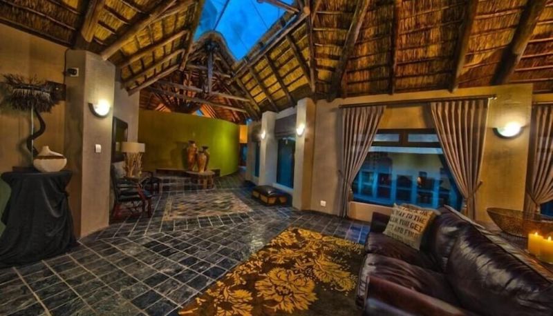 Lobby - Letsatsi Game Lodge