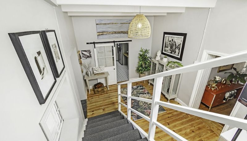 Lobby - La Montagne Bed & Breakfast