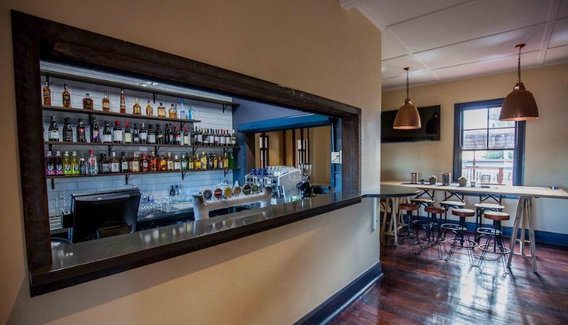 Restaurant - Beadon Bay Hotel
