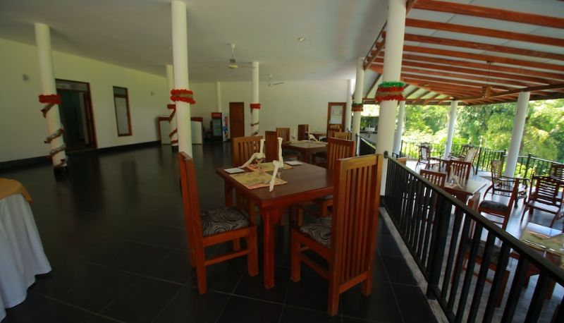Restaurant - OwinRich Resort