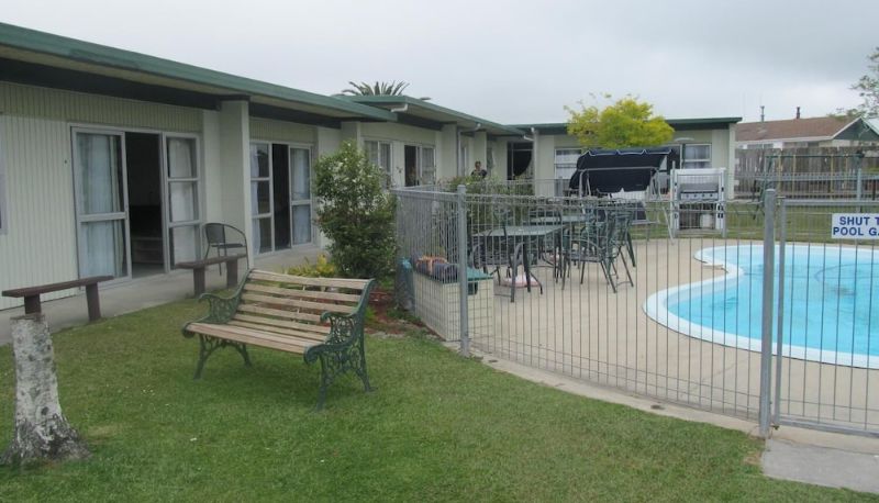 Pool - Parkview Motel