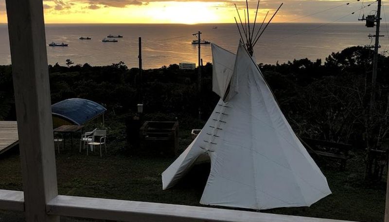 Area esterna dell'hotel - PANORAMA Ocean View Cottage
