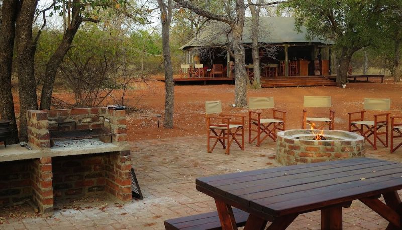 Restoran - Iphofolo Lodge